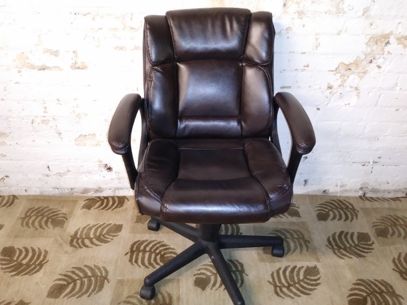 Medium Back Faux Leather Task Chair main image