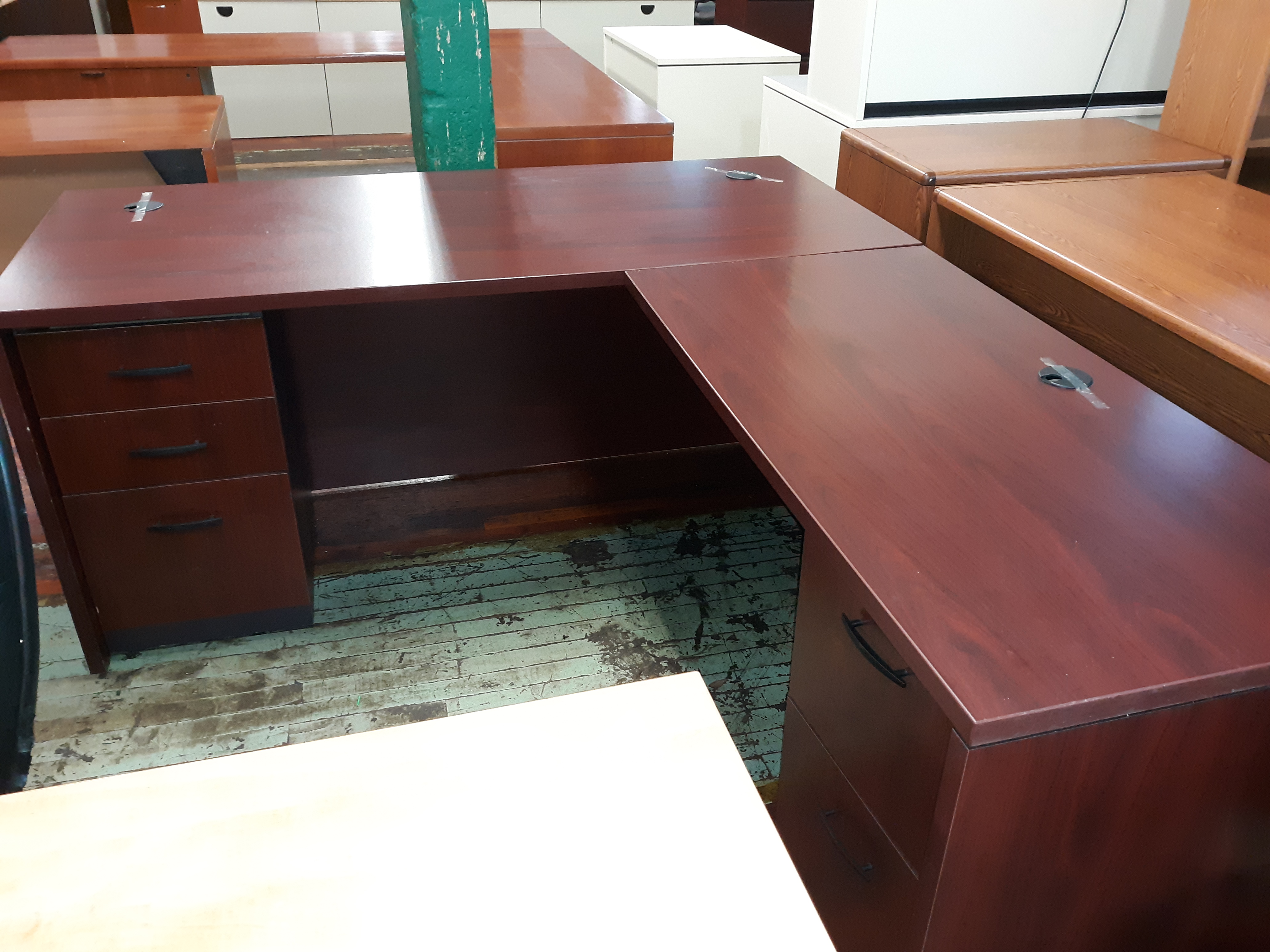 Hon L-Shape Desk-image
